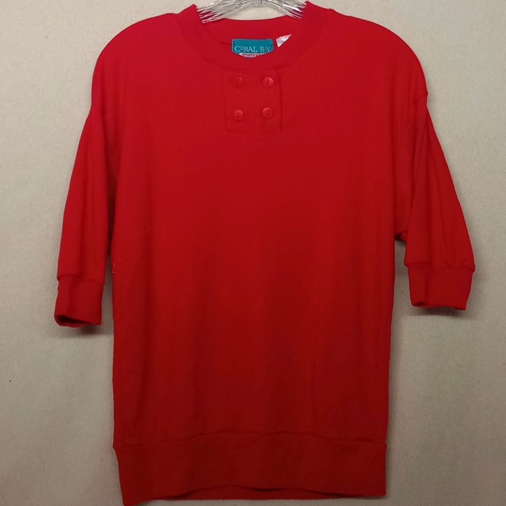 Red mid-sleeve shirt #015